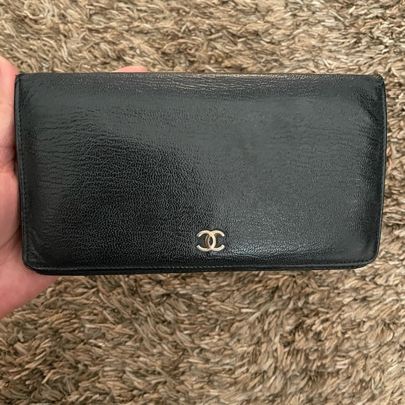 Chanel bifold wallet - Picture 3 of 13
